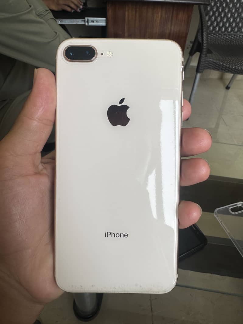 Apple iPhone 8 Plus 0
