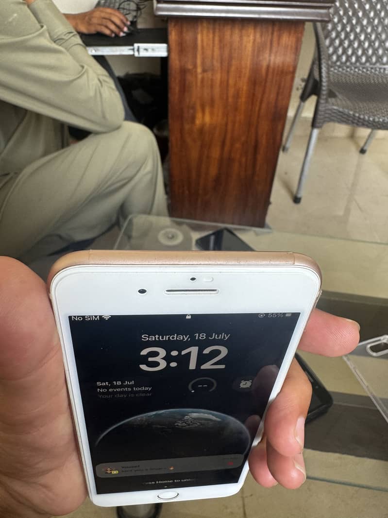Apple iPhone 8 Plus 2