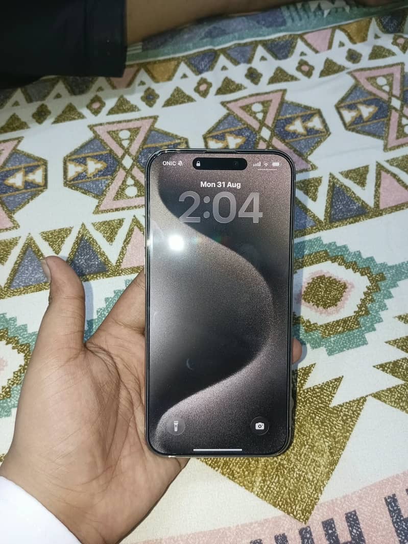 Apple iPhone 15 Pro Max 5