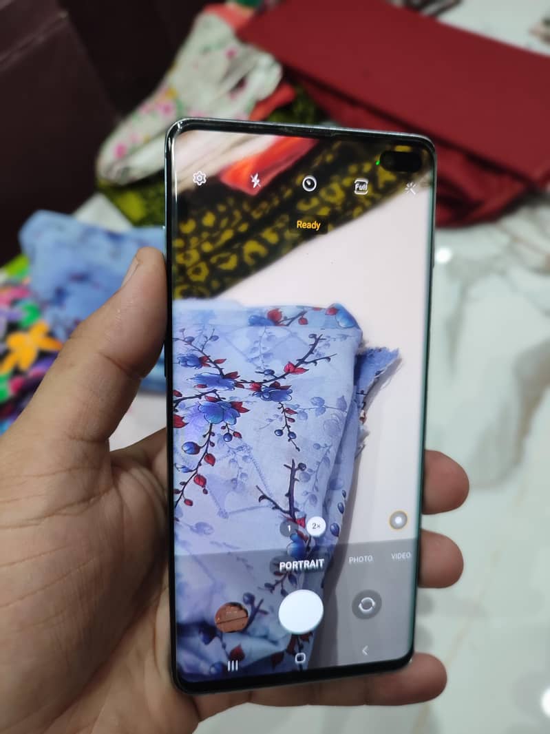 Samsung s10 plus 0