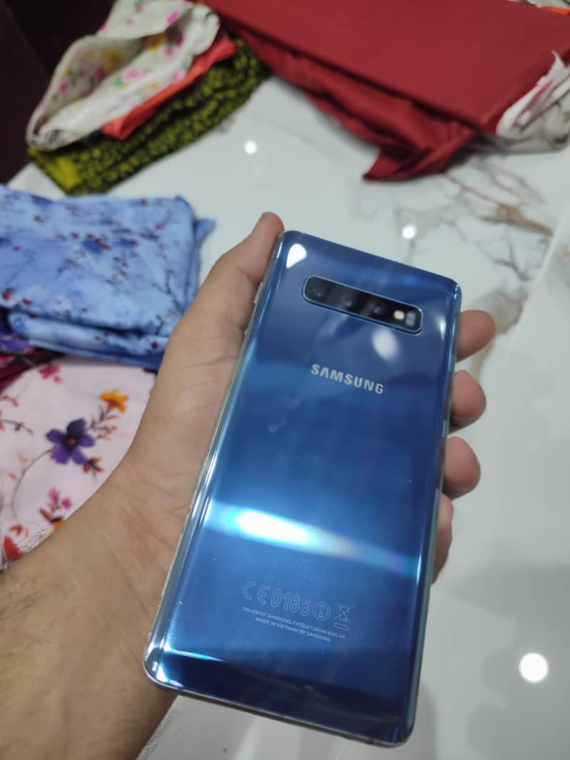 Samsung s10 plus 4