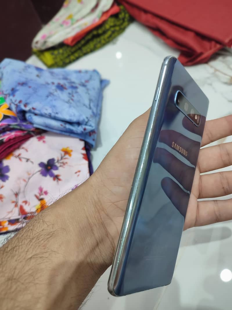 Samsung s10 plus 5
