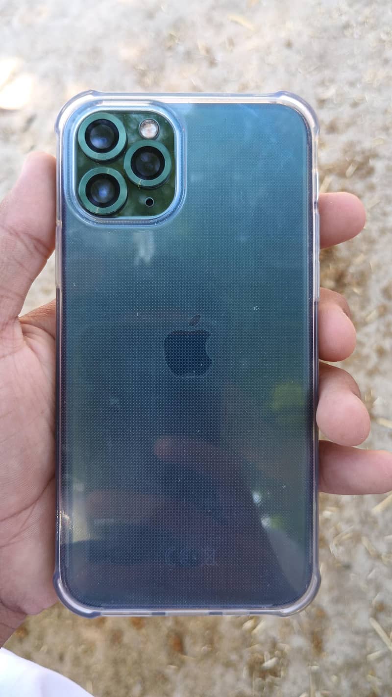 Apple iPhone 11 Pro 4