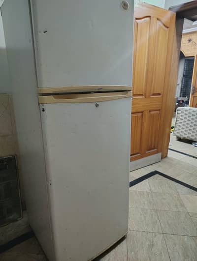 LG Refrigerator 13 Cu Ft (Made in Korea) - Model GR-T382S Good Working