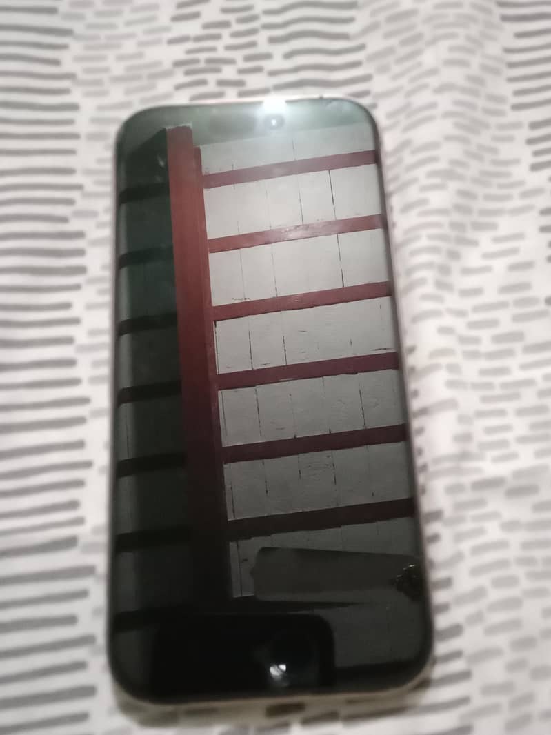 Apple iPhone 16 Pro 2