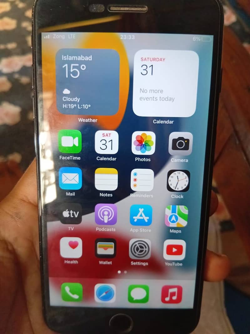 Apple iPhone 7 Plus 3
