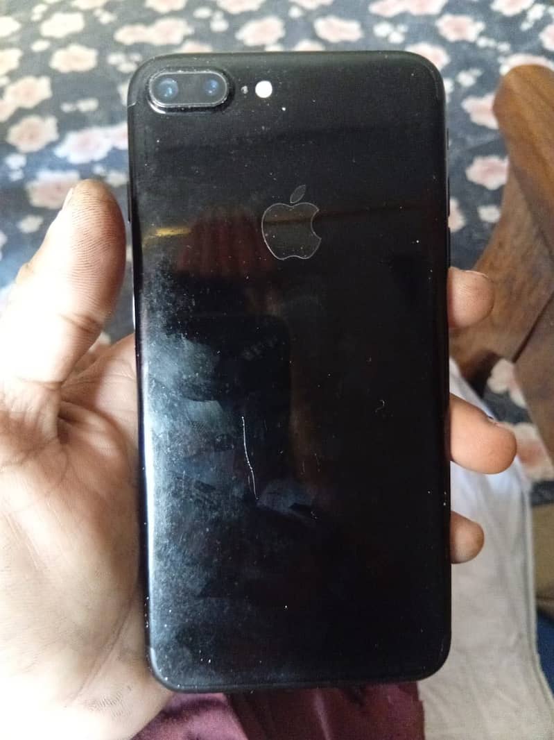 Apple iPhone 7 Plus 4