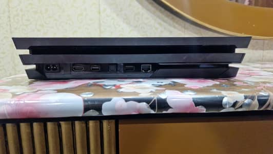 PS4 Pro 1TB | 10/10 Condition | 1 Original Controller | 9 Original Gam