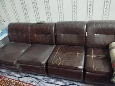 poshish wala sofa.