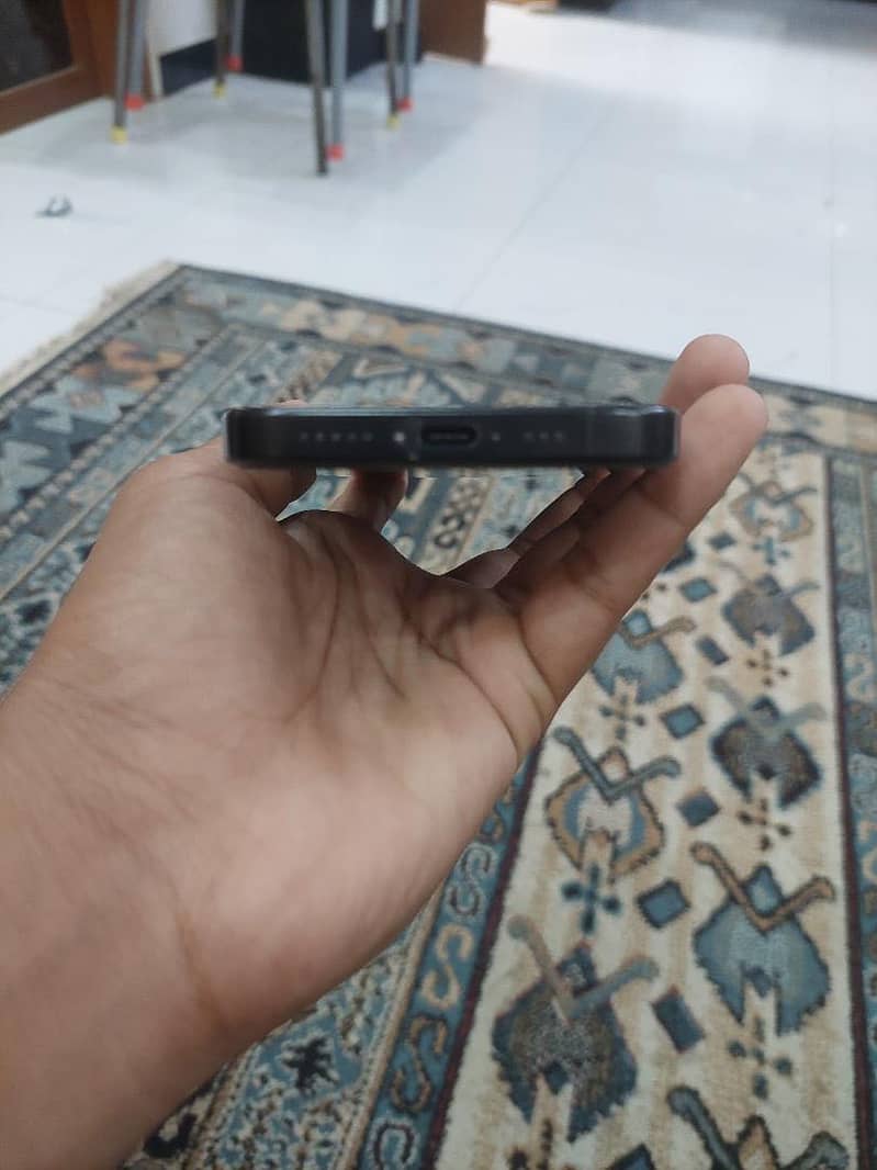 Apple iPhone 16 Pro 5