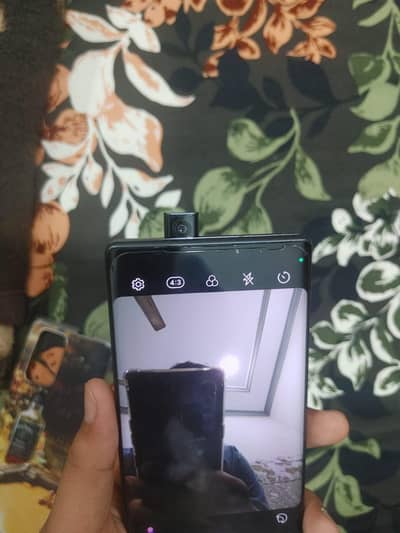 LG wing 8 /256 storage and 10/10 condition