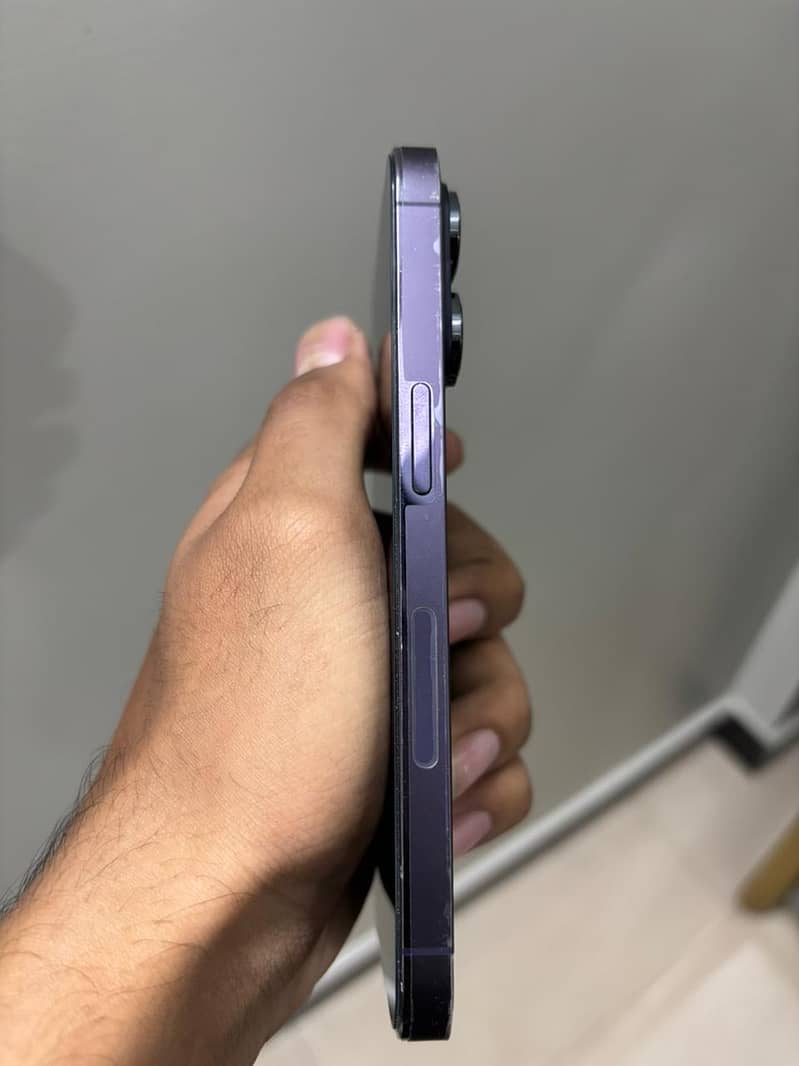 Apple iPhone 14 Pro 2