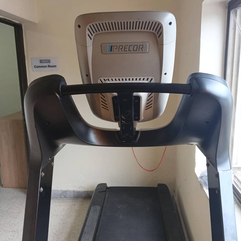 PRECOR Treadmill 0