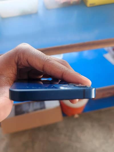 Apple iPhone 12 mini