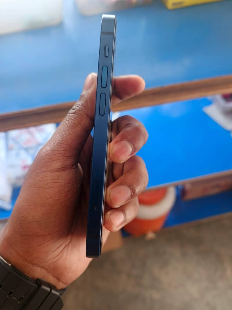 Apple iPhone 12 mini 5