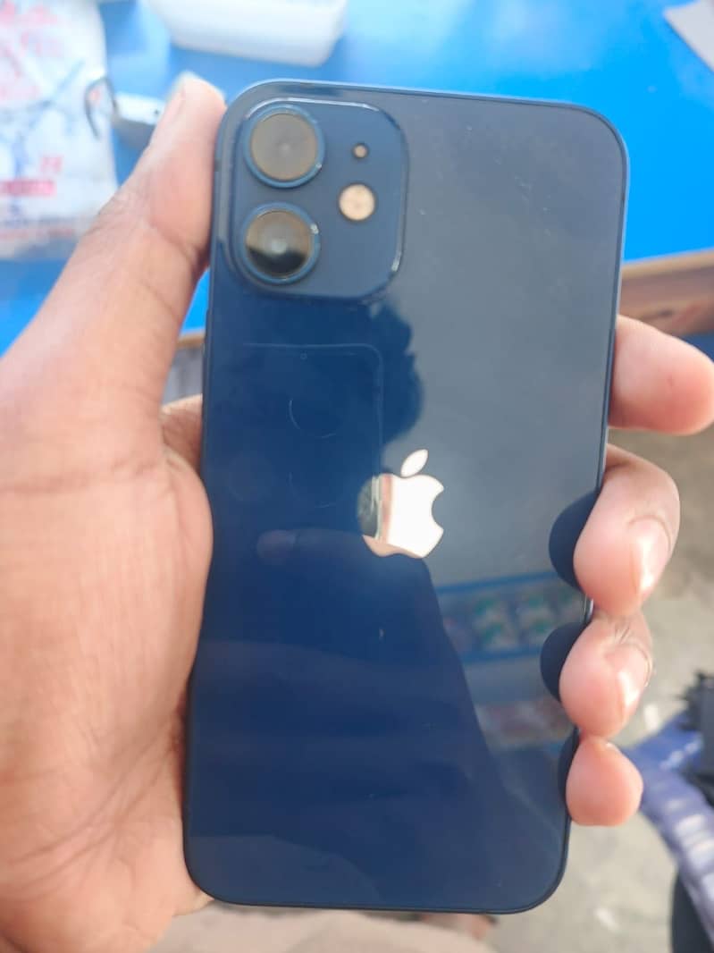 Apple iPhone 12 mini 6