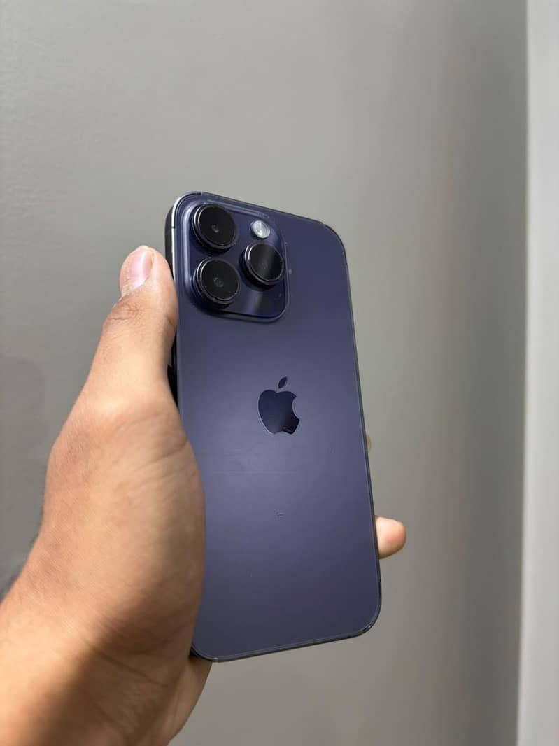 Apple iPhone 14 Pro 1