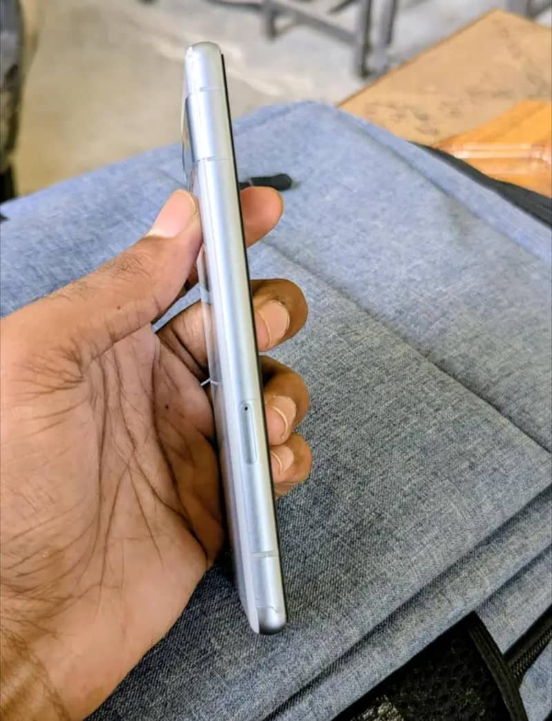 Google Pixel 7a 2