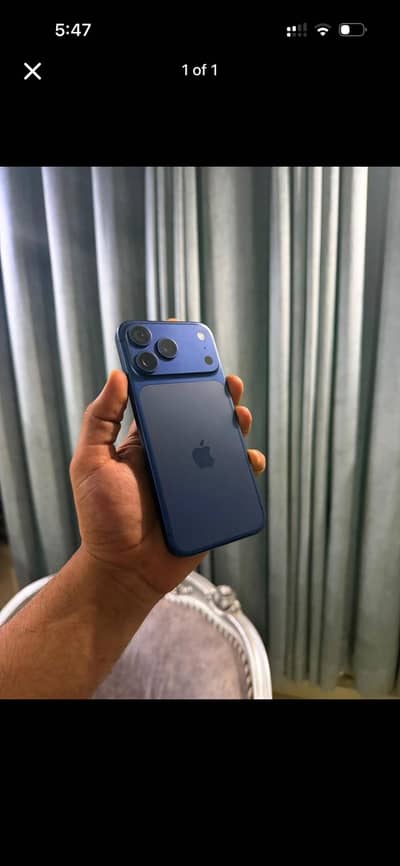 Apple iPhone 17 Pro Max like new Blue Non pta With box 10/10
