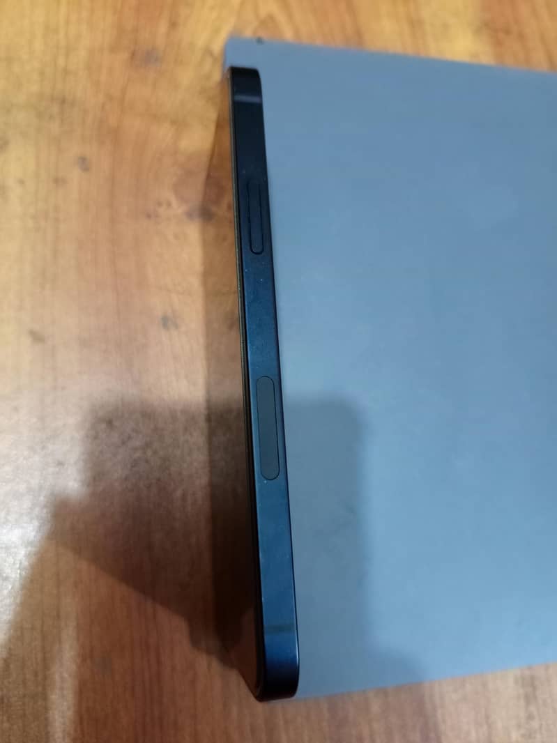 Apple iPhone 12 5