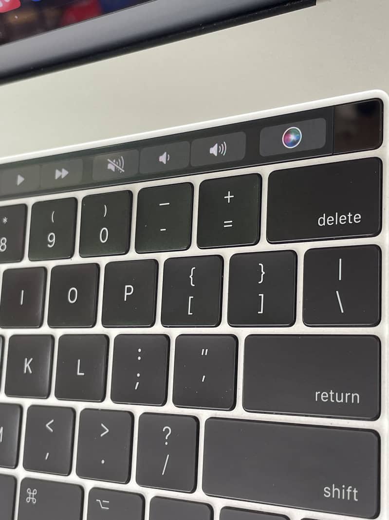 Macbook pro 2017 2