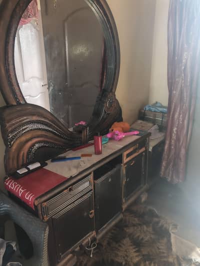 Urgent Sale Bed Set for Sale (Samanabad, Lahore)