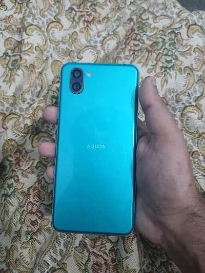 Sharp Aquos R3 exchange possible