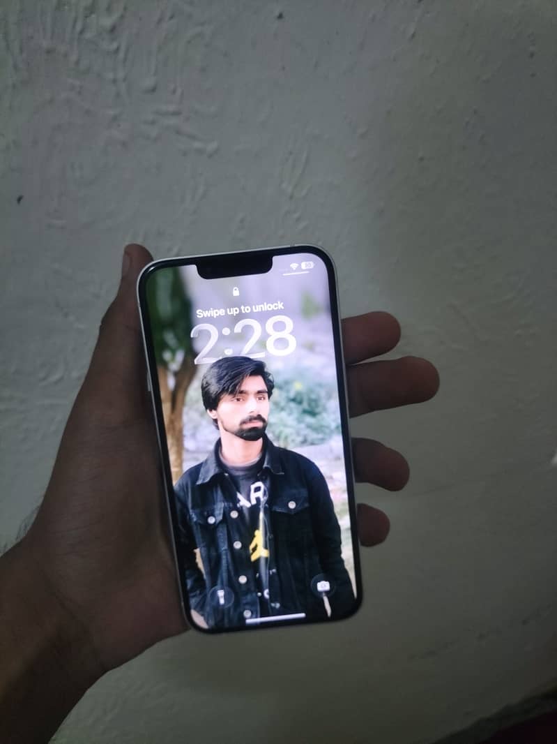 Apple iPhone 13 3