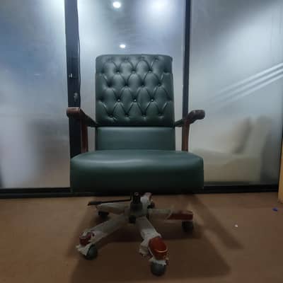 Office Furniture Brand New Condition For Sale
