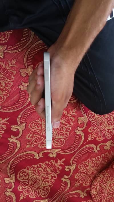 Apple iPhone 14