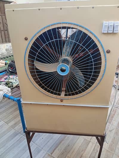 12vl volt AC DC cooler with stand demand 10k