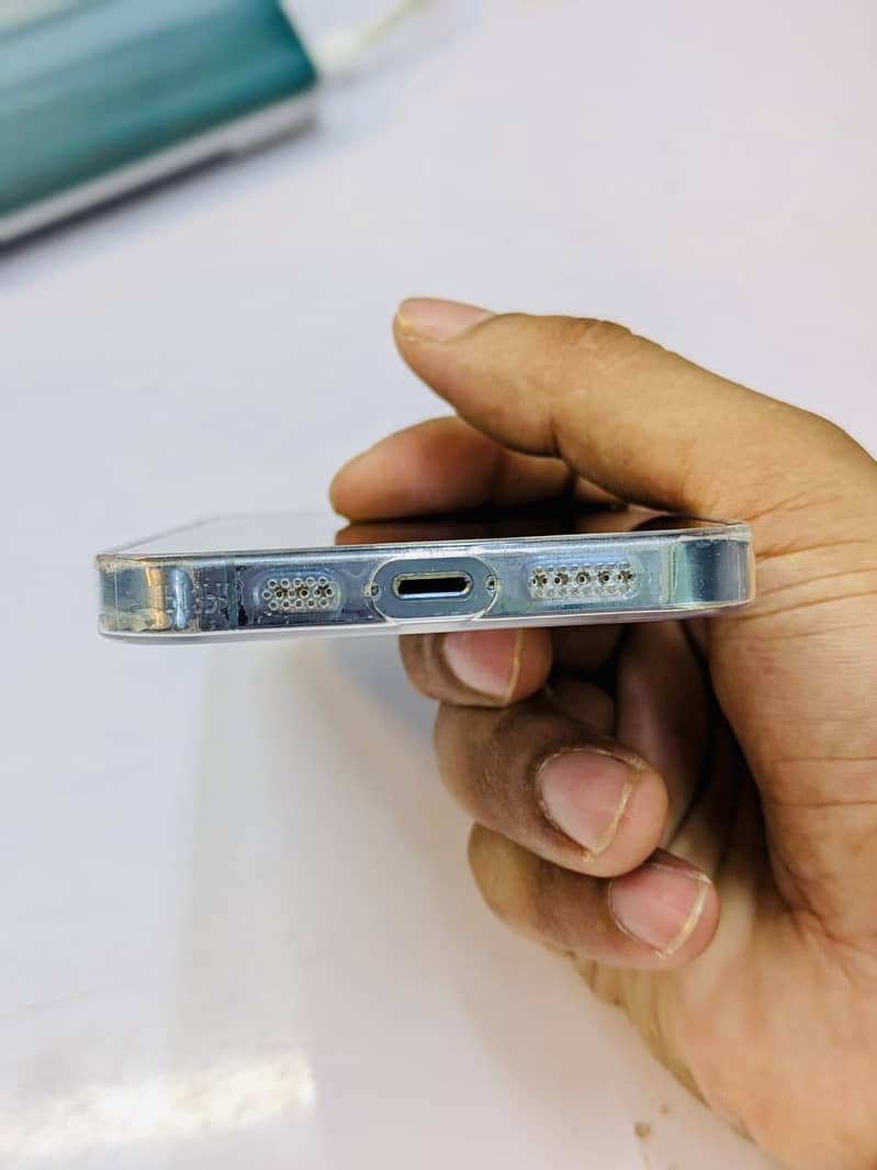 Apple iPhone 13 Pro 1