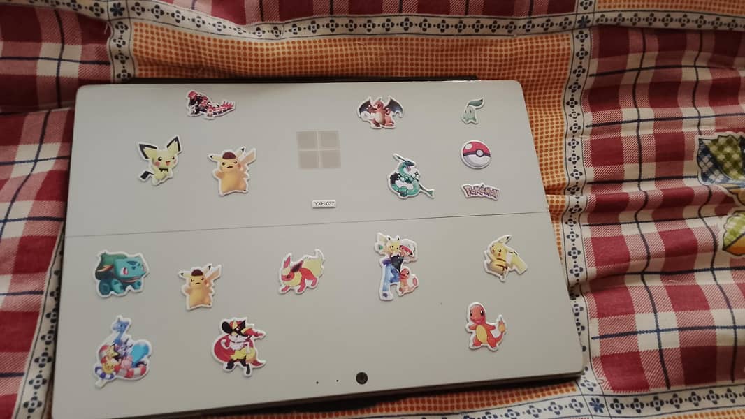 Microsoft surface book pro 0