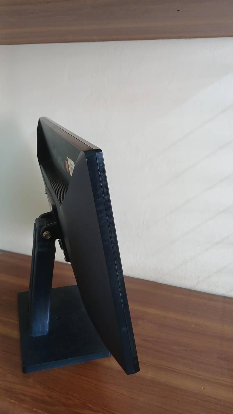 View Sonic 22" inch lcd 1