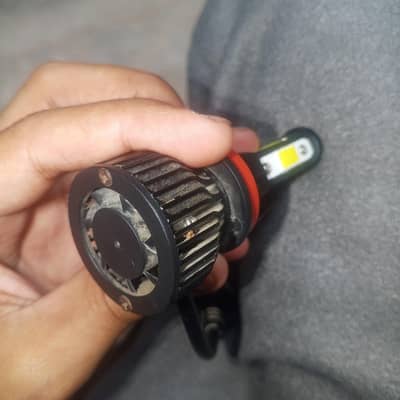 white light with a 10 10 condition  50 % offf