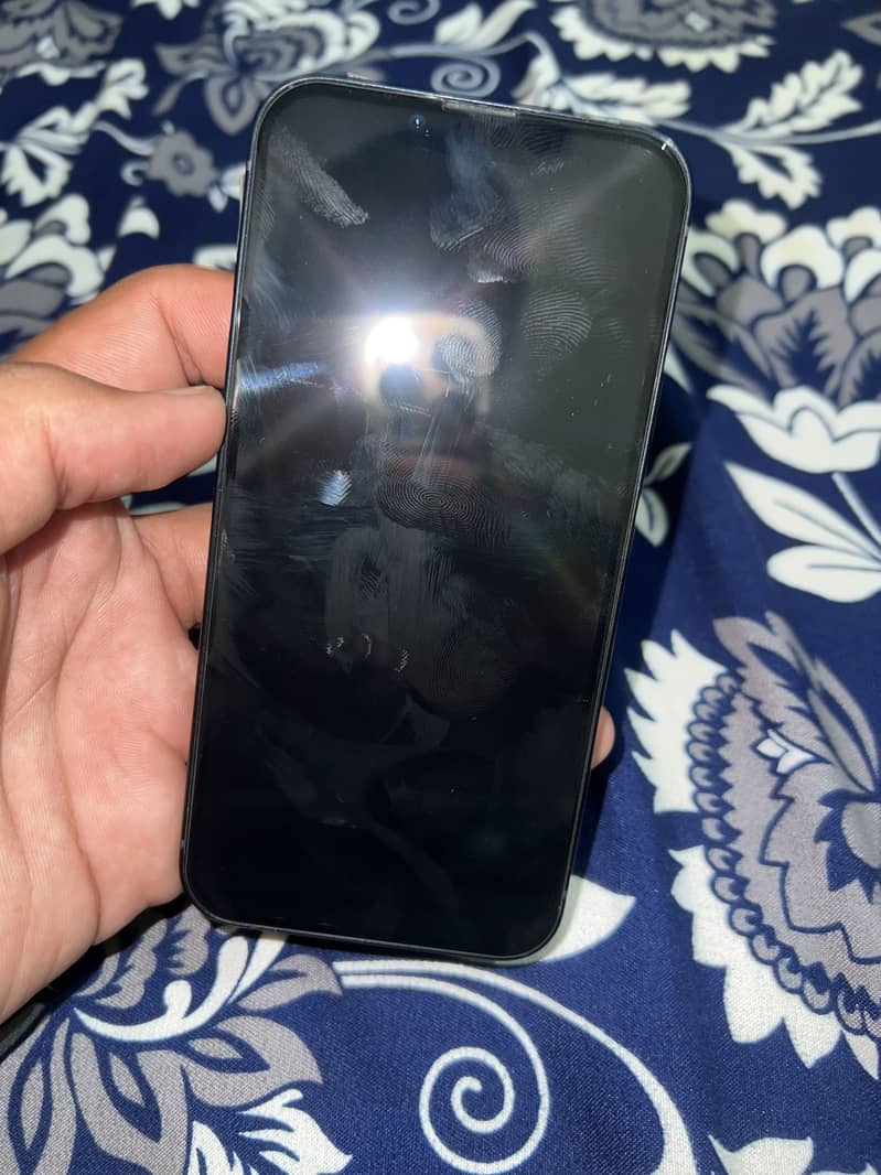 Apple iPhone 13 1