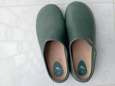 black fox clogs