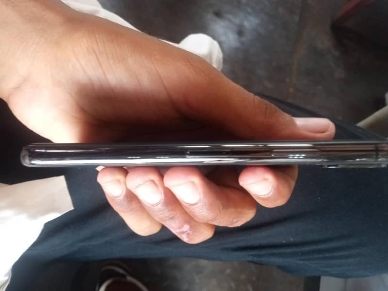 Apple iPhone x 6