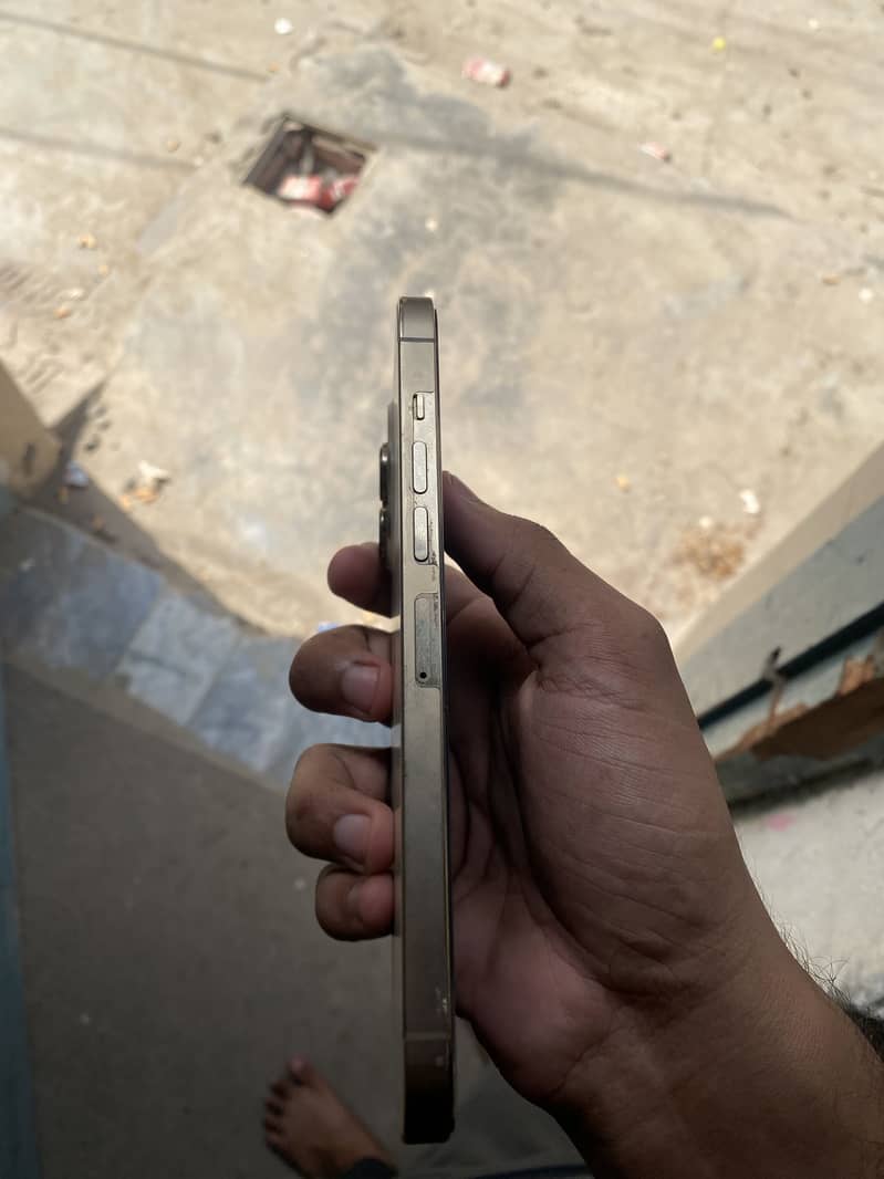 Apple iPhone 13 Pro Max 3