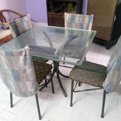 4 seater dining table