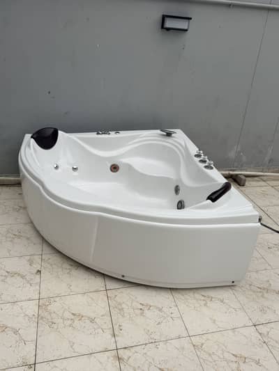 Jacuzzi bath tub arrow italia