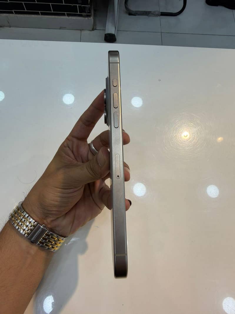 iphone 15 pro max 5
