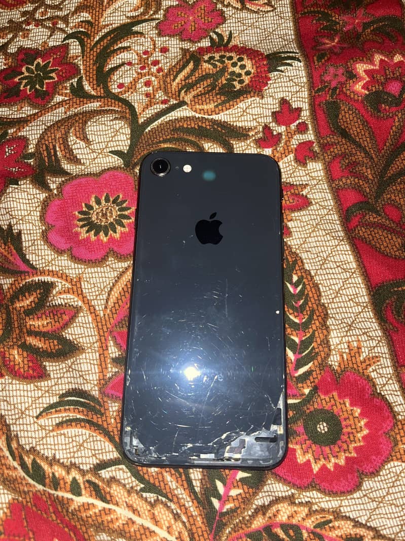 Apple iPhone 8 1