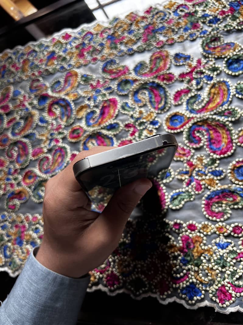Apple iPhone 14 Pro 2