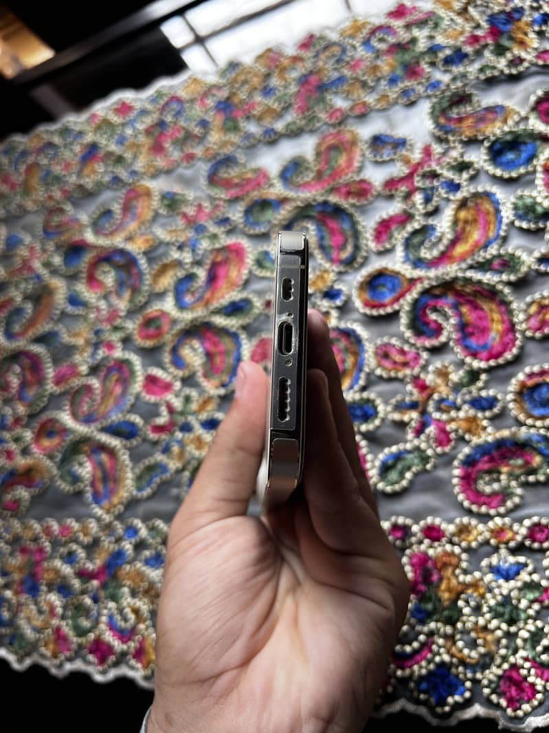 Apple iPhone 14 Pro 3