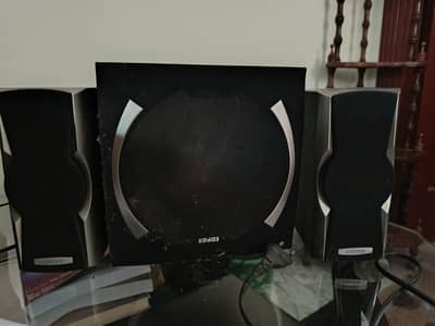 speakers in great quality  8/10