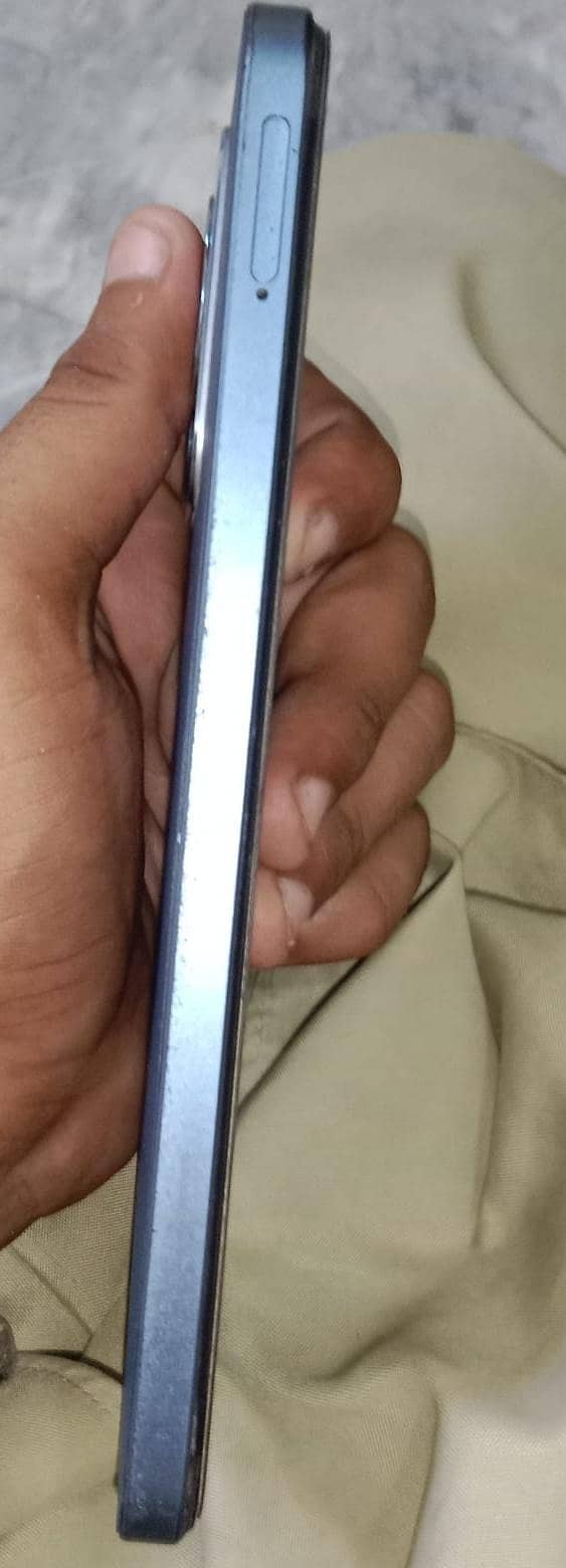 realme c63 4