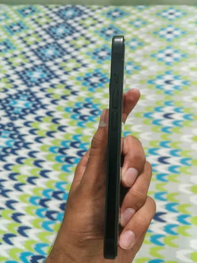 Apple iPhone 15