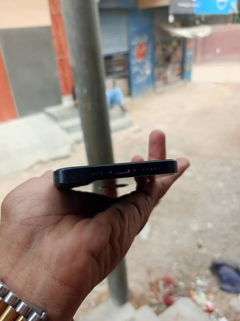 Apple iPhone 12 2