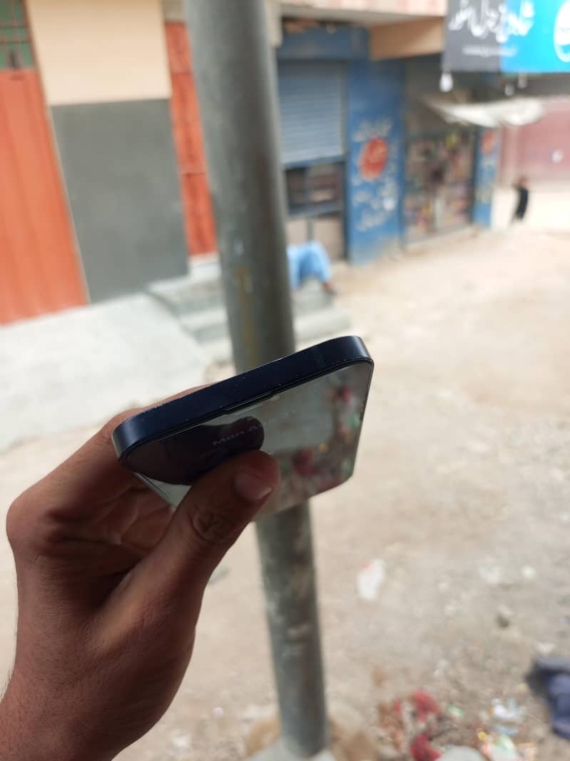 Apple iPhone 12 5